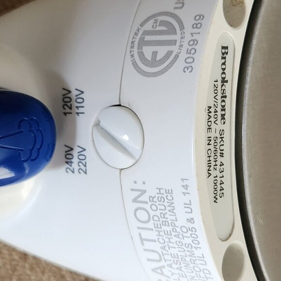 Brookstone Travel Handheld Garment Steamer & Press - Picture 5 of 7